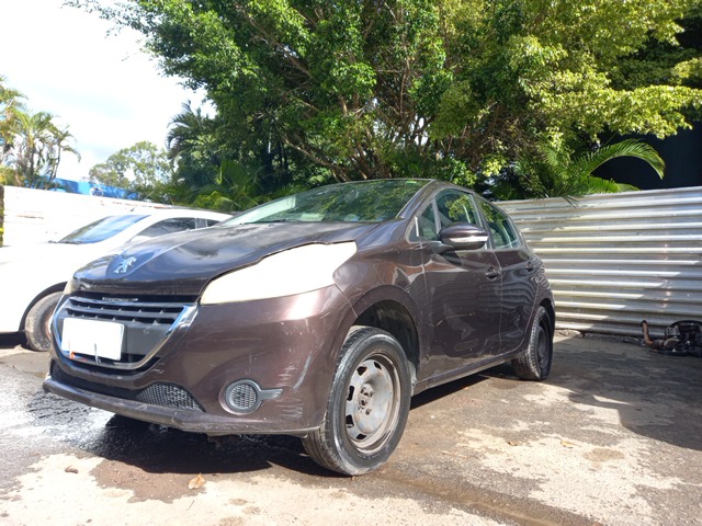 PEUGEOT 208 ACTIVE 2014