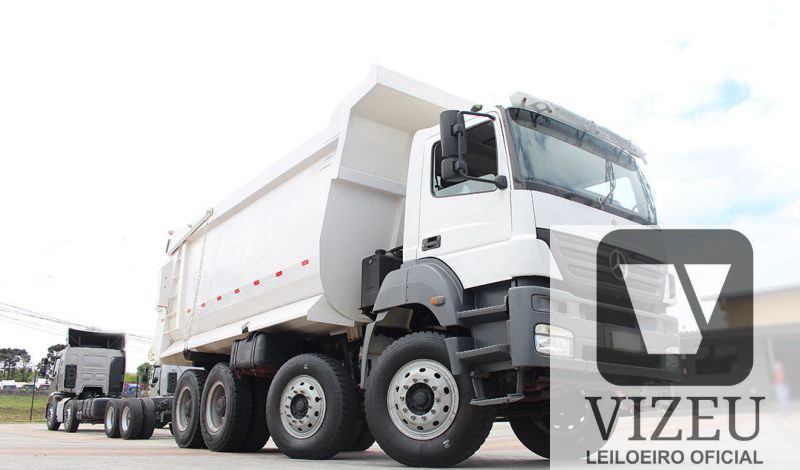 MERCEDES BENZ MB4144 2009 –8X4– CAÇAMBA PASTRE MEIA CANA 25M³ – 6 CC