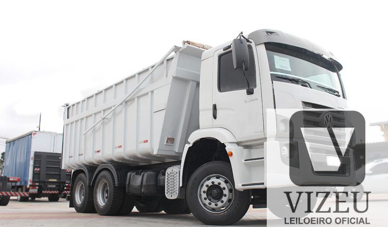 VOLKSWAGEN 31 330 2014 –6X4– CAÇAMBA COMUM BASCO 16³ – 6CC