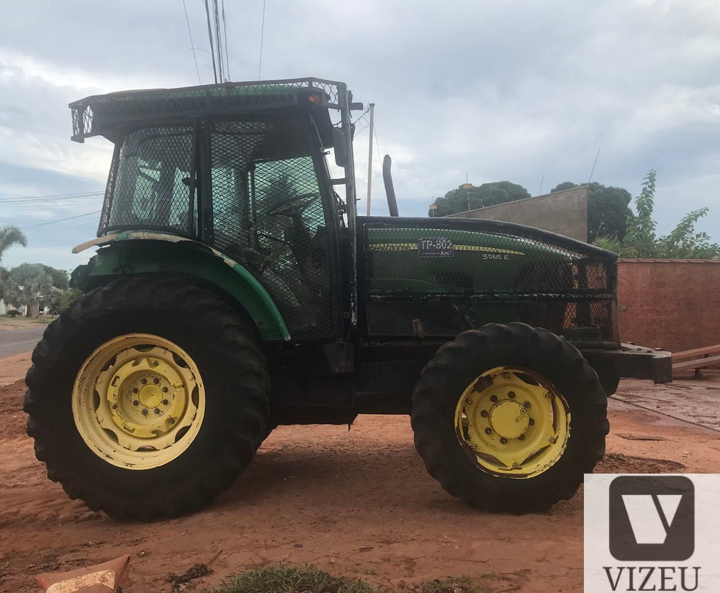 JOHN DEERE 5085E 2015