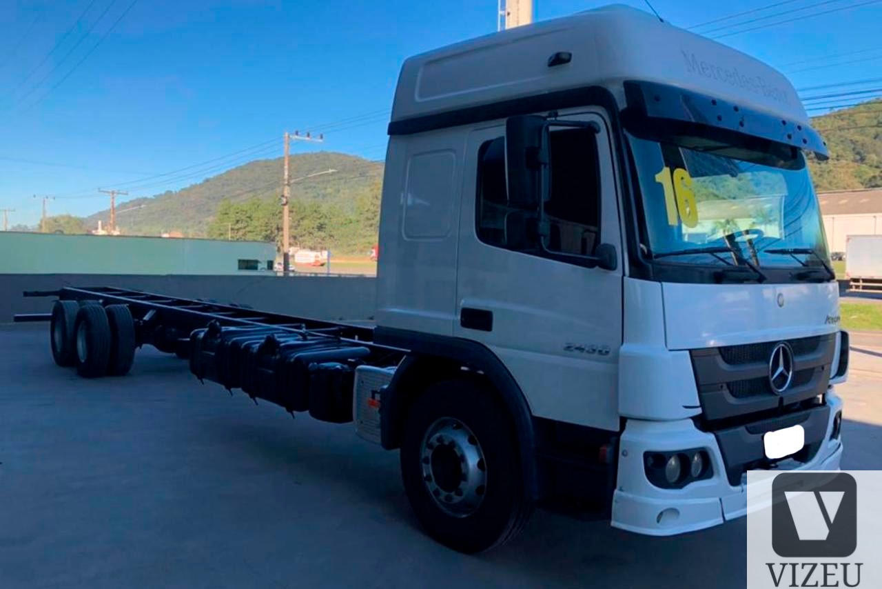 MERCEDES BENZ MB2430 2016