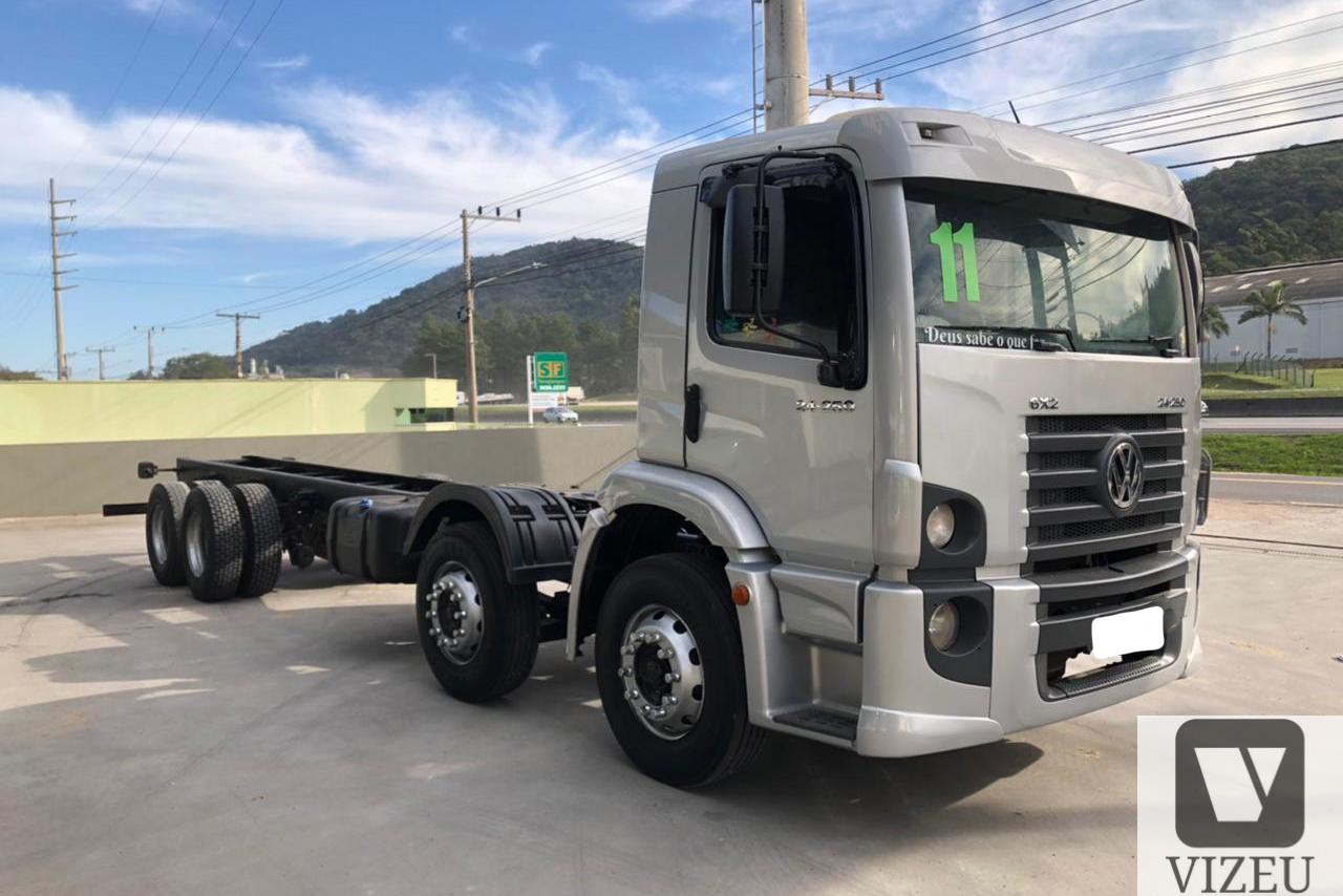 VOLKSWAGEN 24 250 2011