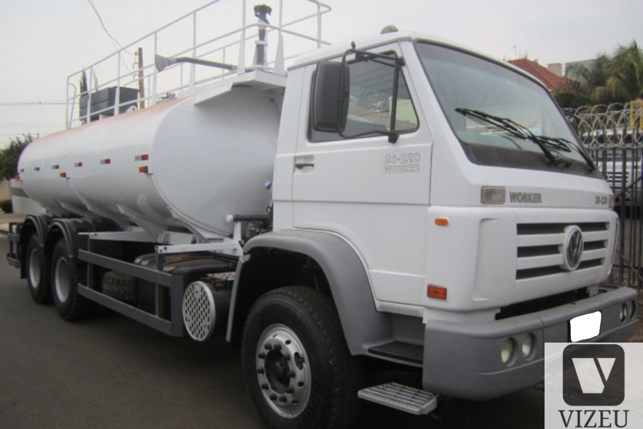 VOLKSWAGEN 26 220 2010