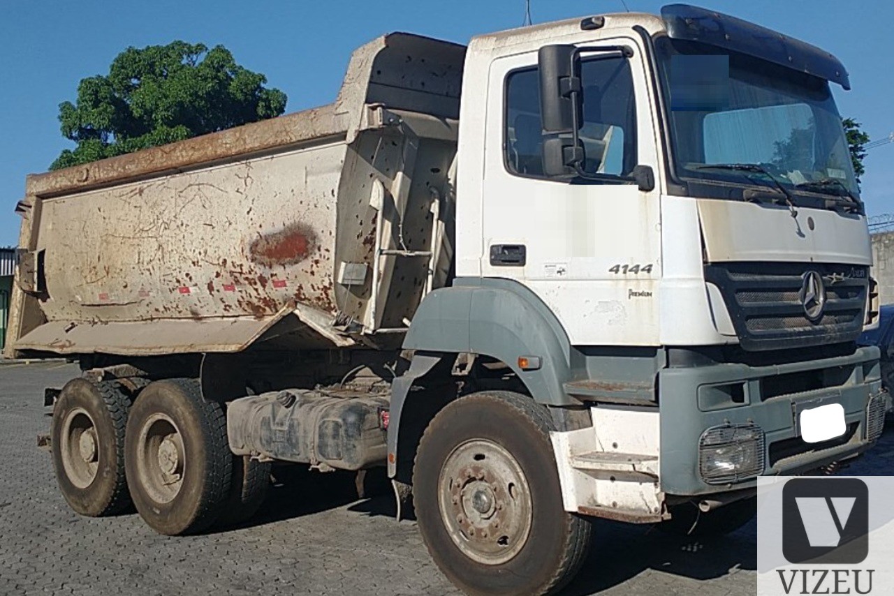 MERCEDES BENZ MB 4144 2011