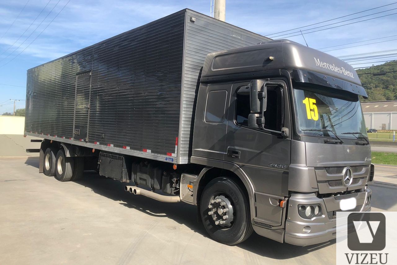 MERCEDES BENZ MB2430 2015