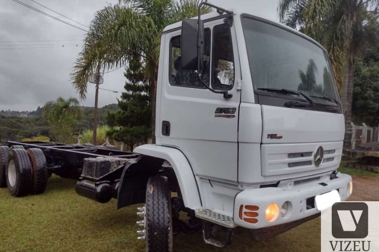 MERCEDES BENZ MB2726 2010