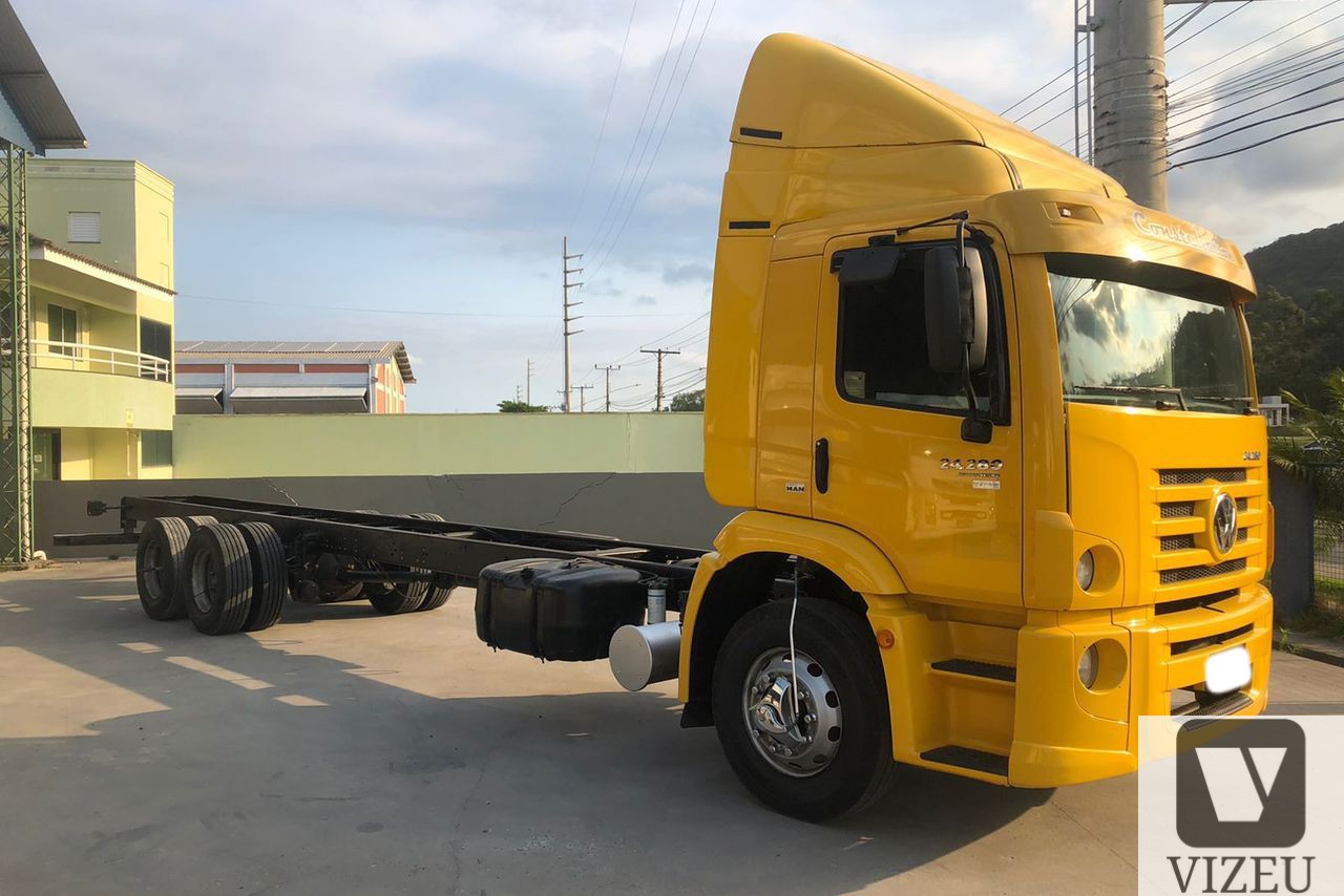 VOLKSWAGEN 24 280 2014 3