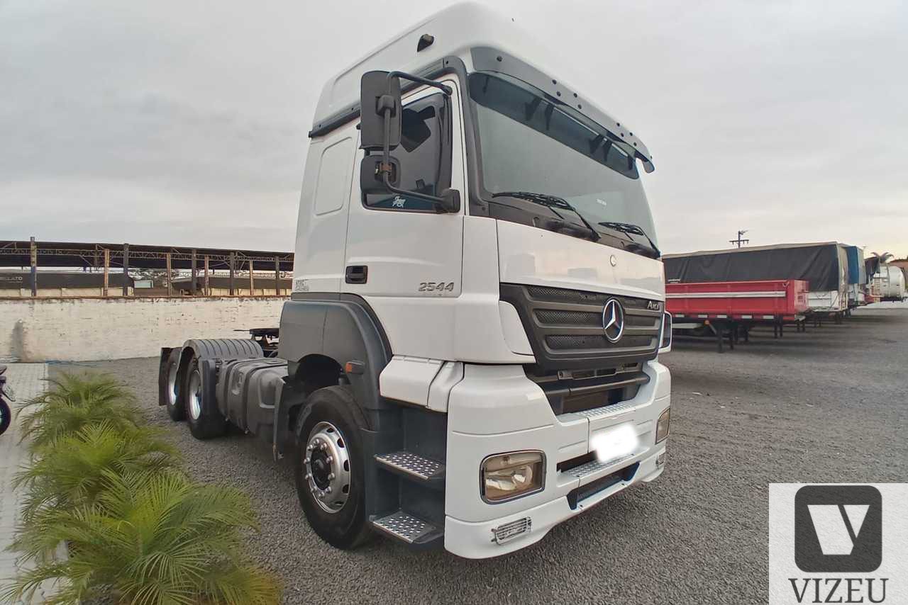MERCEDES BENZ MB2544 2010