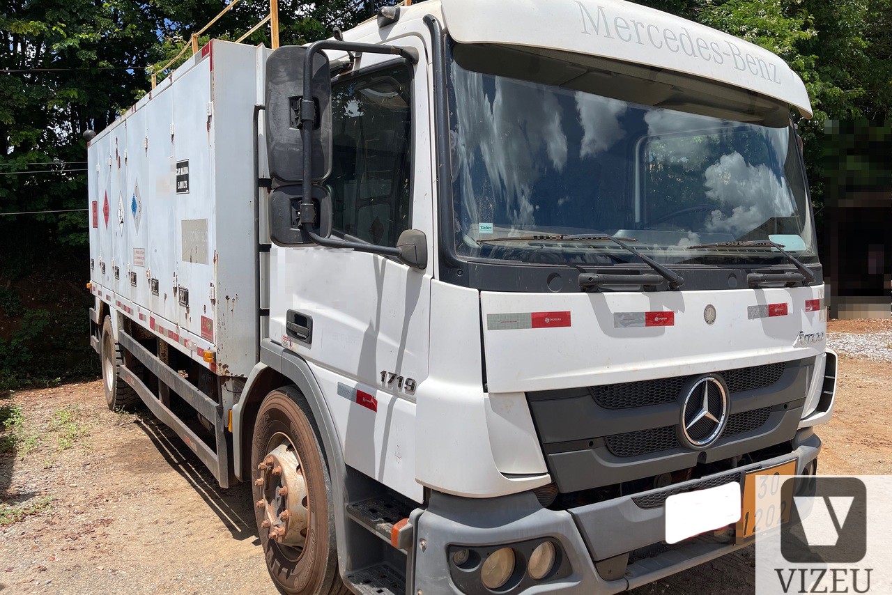 MERCEDES BENZ MB1719 2016