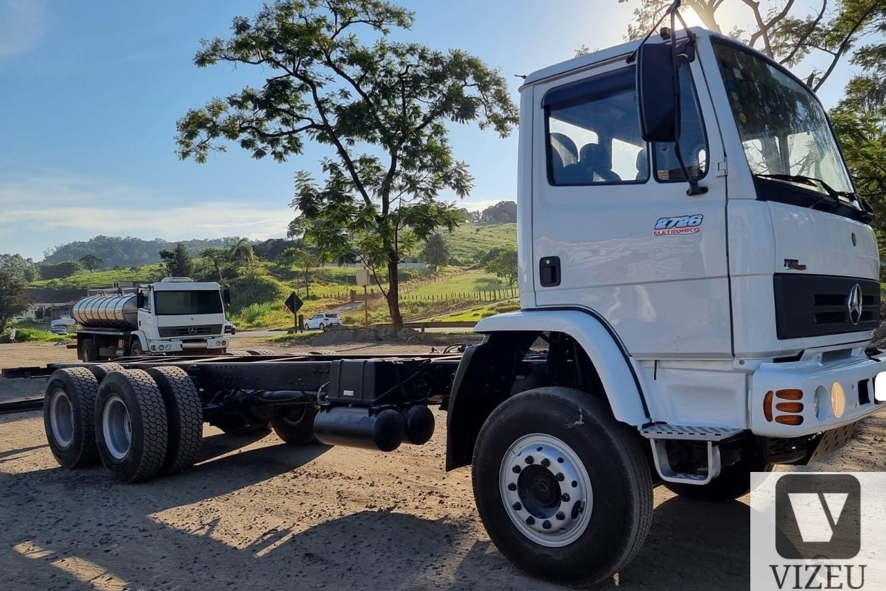 MERCEDES BENZ MB2726 2011 1